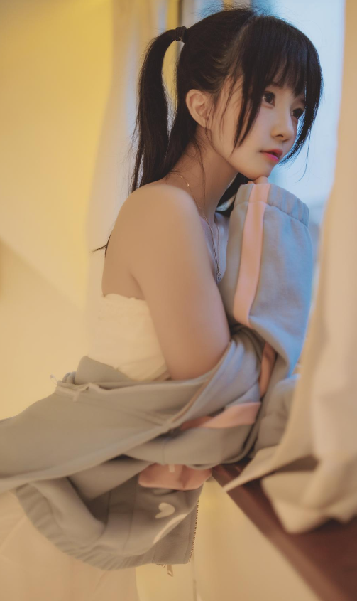 喵写真 桜桃喵《碎星》窗边梦幻唯美写真图片以及视频资源合集