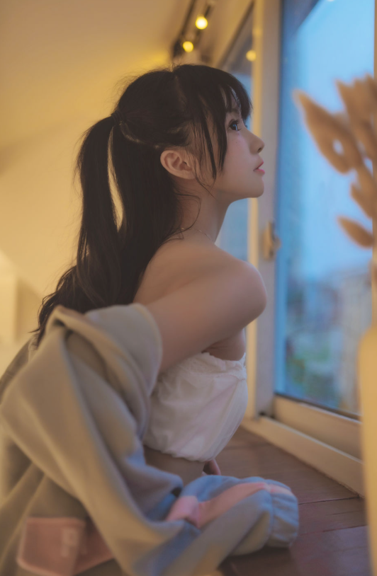 喵写真 桜桃喵《碎星》窗边梦幻唯美写真图片以及视频资源合集