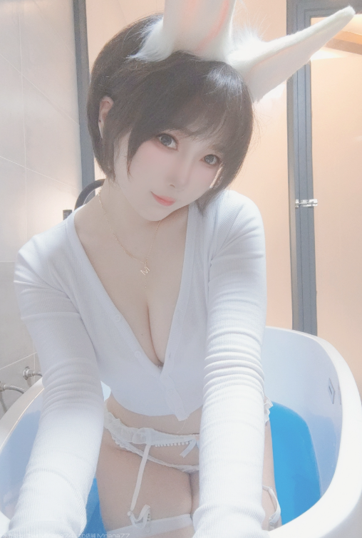 名濑弥七《兔女郎诱惑》白色蕾丝性感写真图片视频合集下载 名濑弥七《兔女郎诱惑》白色蕾丝性感写真图片视频合集下载