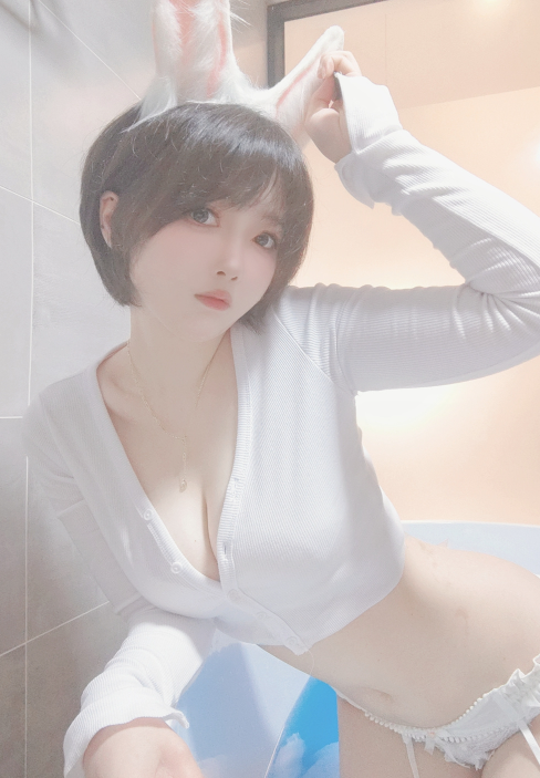 名濑弥七《兔女郎诱惑》白色蕾丝性感写真图片视频合集下载