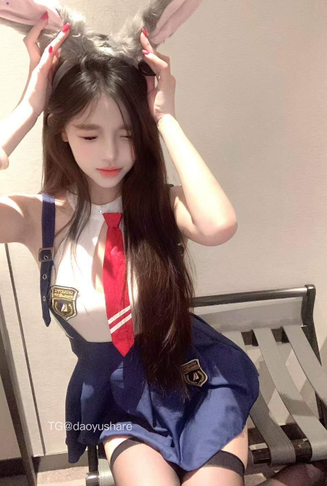 岛遇 抖音 小m《百变少女》及纯欲JK制服写真图片视频合集下载