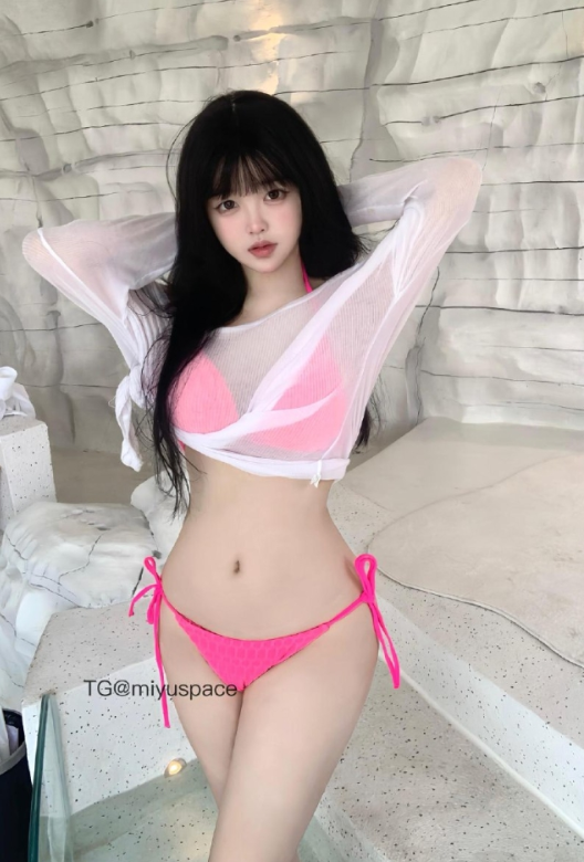 岛遇 抖音 易辞《夏日海滩》粉色比基尼诱惑写真图片视频合集下载