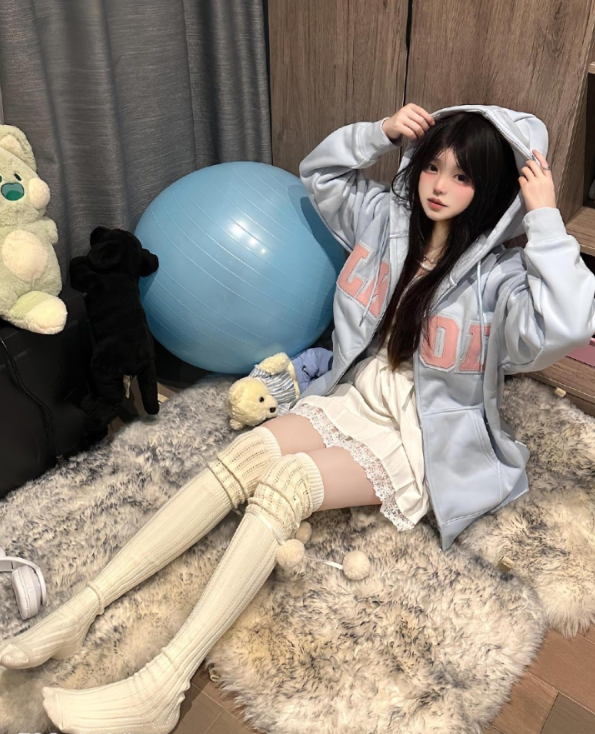 岛遇 抖音 易辞《夏日海滩》粉色比基尼诱惑写真图片视频合集下载