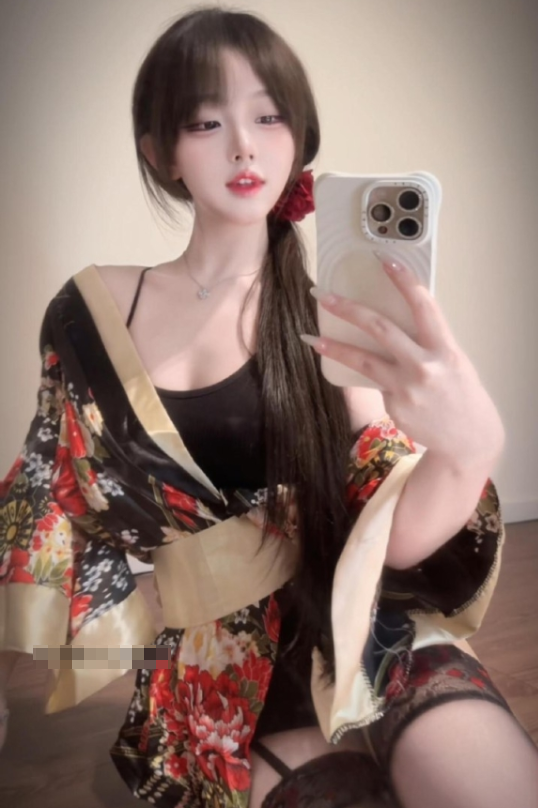 岛遇 抖音 童锣烧《居家甜心》纯欲诱惑写真图片视频合集下载