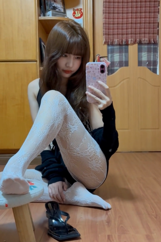 岛遇 抖音 麦香鱼《百变女王》及性感私房写真图片视频合集下载